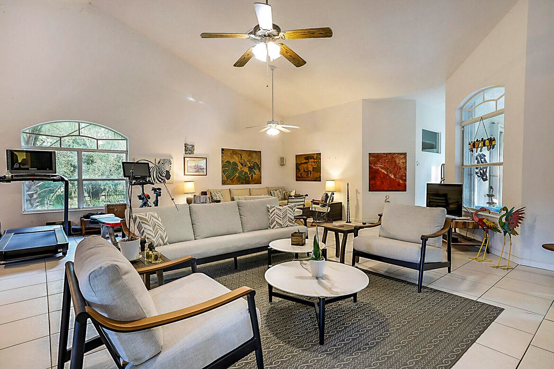 For Sale: $1,249,000 (4 beds, 3 baths, 3507 Square Feet)