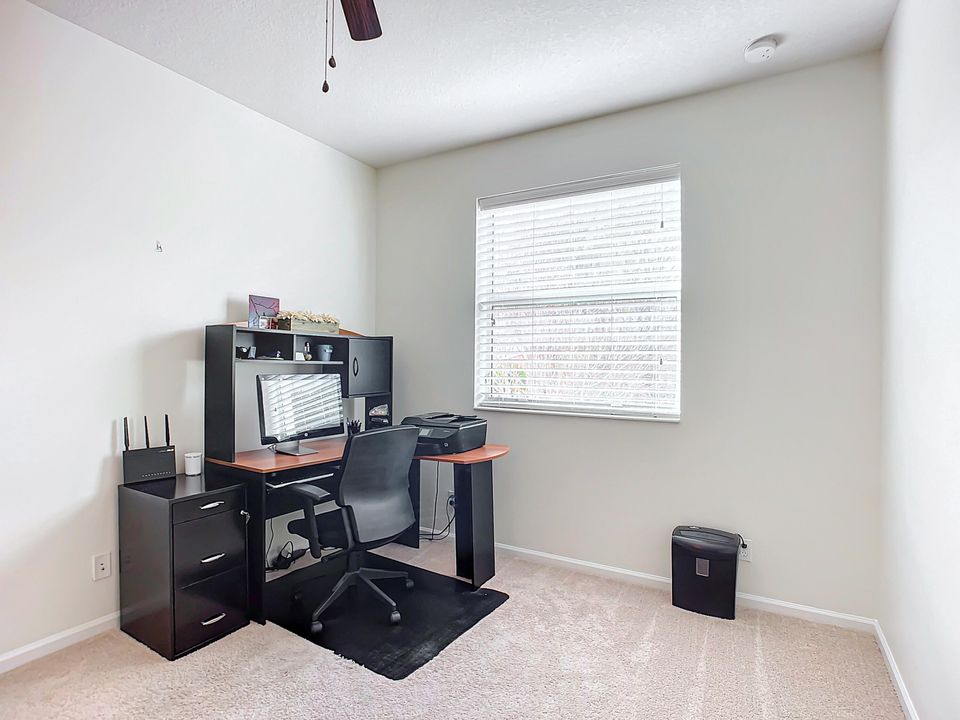 En Venta: $549,000 (4 camas, 2 baños, 2646 Pies cuadrados)