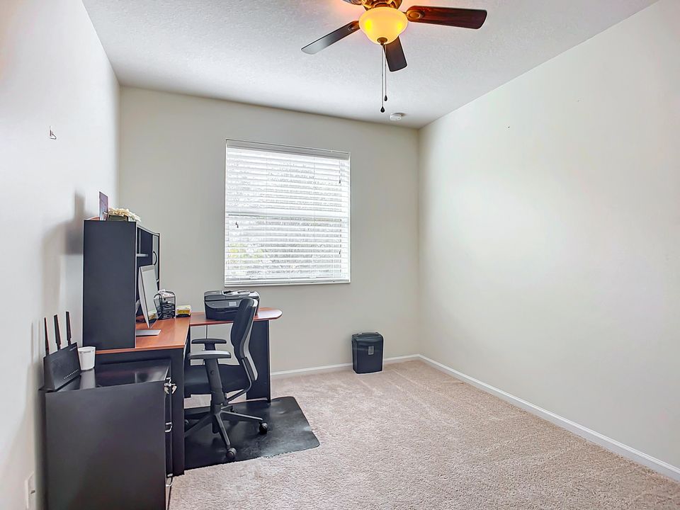 En Venta: $549,000 (4 camas, 2 baños, 2646 Pies cuadrados)