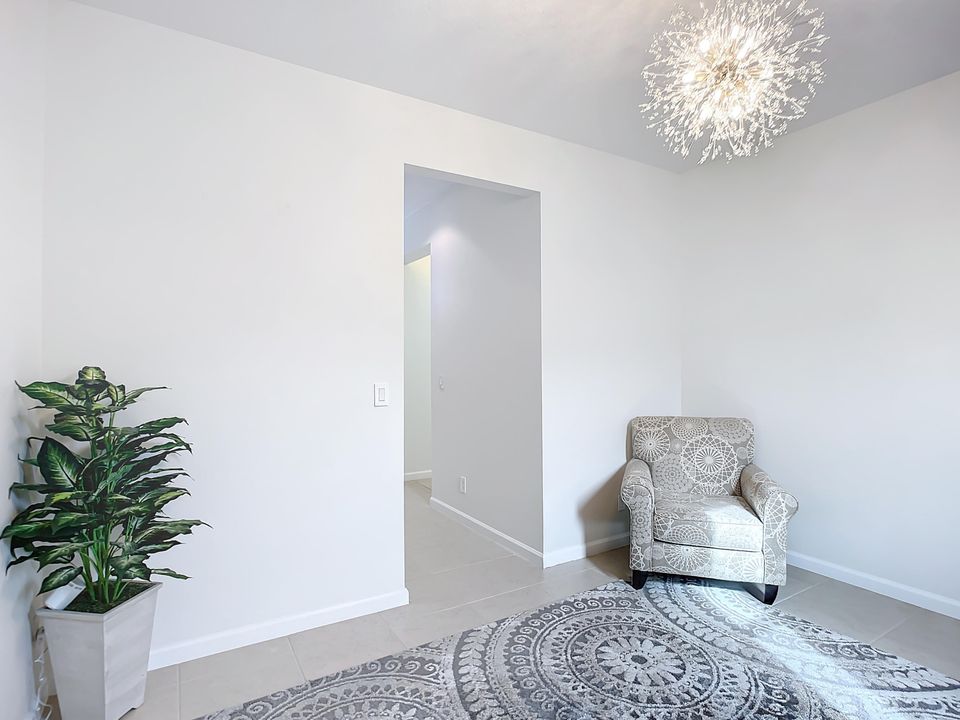 En Venta: $549,000 (4 camas, 2 baños, 2646 Pies cuadrados)