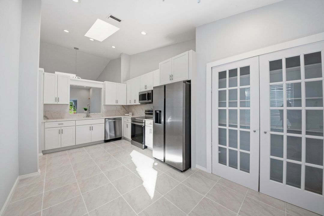 待售: $449,000 (3 贝兹, 2 浴室, 1722 平方英尺)