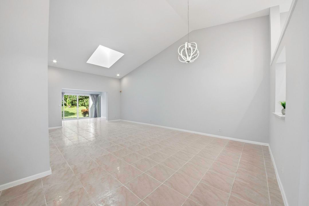 待售: $449,000 (3 贝兹, 2 浴室, 1722 平方英尺)