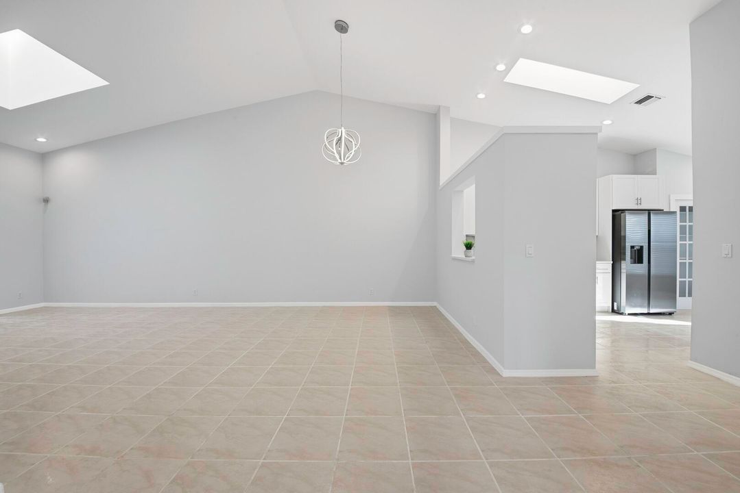 待售: $449,000 (3 贝兹, 2 浴室, 1722 平方英尺)