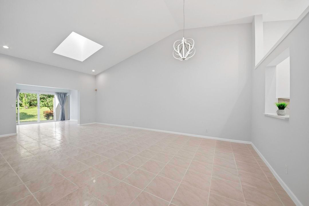 待售: $449,000 (3 贝兹, 2 浴室, 1722 平方英尺)