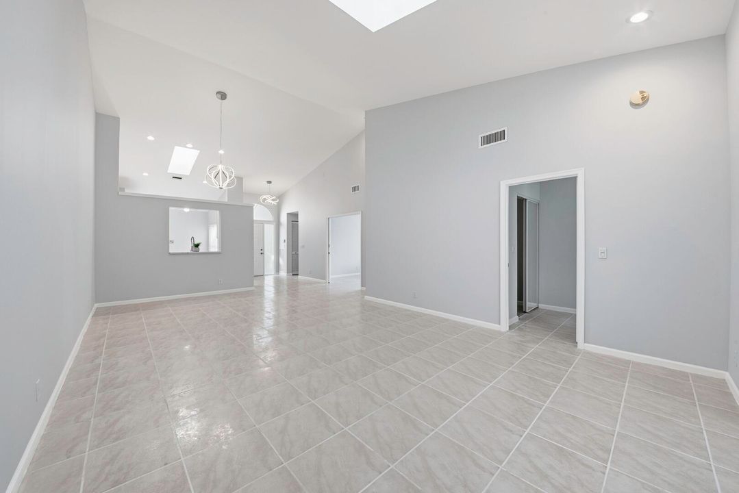 待售: $449,000 (3 贝兹, 2 浴室, 1722 平方英尺)