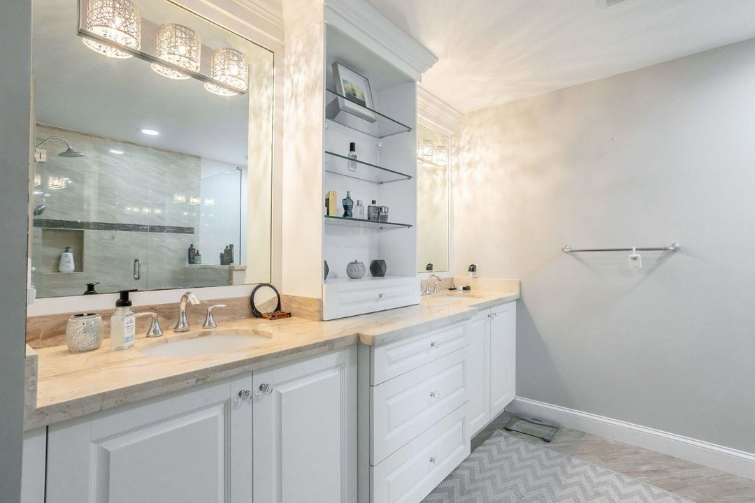 Activo con contrato: $565,000 (3 camas, 2 baños, 1945 Pies cuadrados)