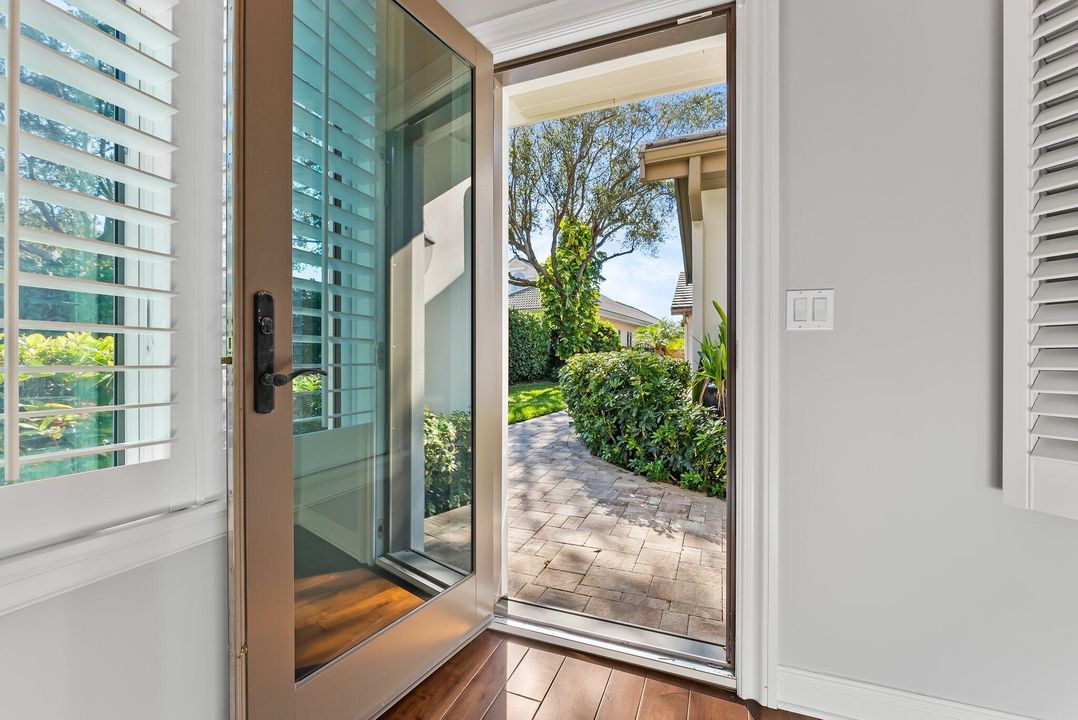 For Sale: $1,995,000 (3 beds, 3 baths, 3330 Square Feet)