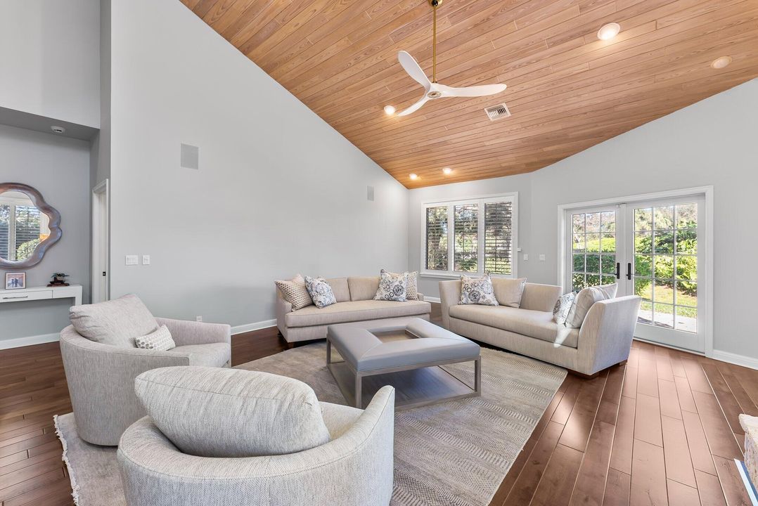 For Sale: $1,995,000 (3 beds, 3 baths, 3330 Square Feet)