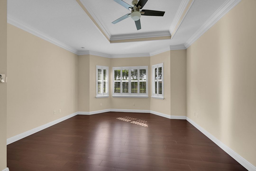 合同活跃: $3,500 (3 贝兹, 3 浴室, 2046 平方英尺)