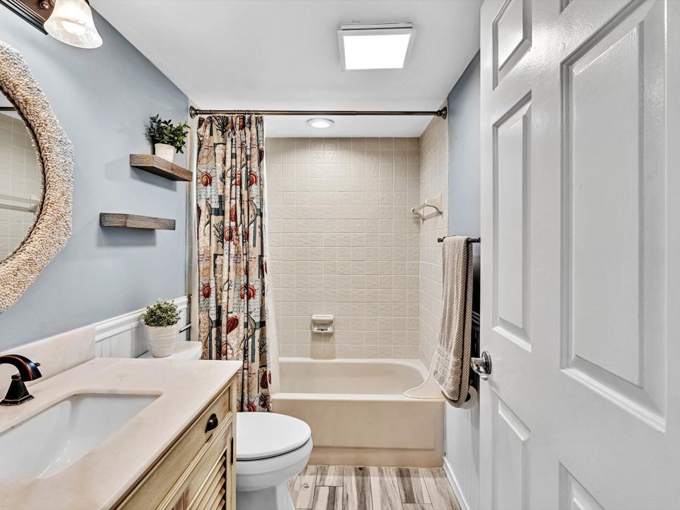 En Venta: $299,000 (2 camas, 2 baños, 1222 Pies cuadrados)