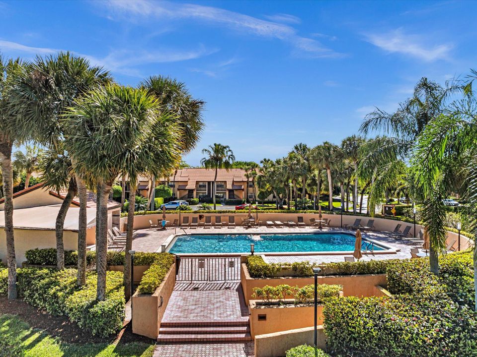 En Venta: $299,000 (2 camas, 2 baños, 1222 Pies cuadrados)