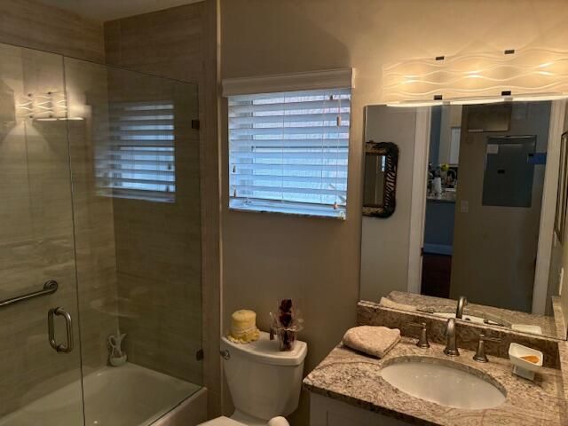 合同活跃: $3,300 (2 贝兹, 2 浴室, 1658 平方英尺)