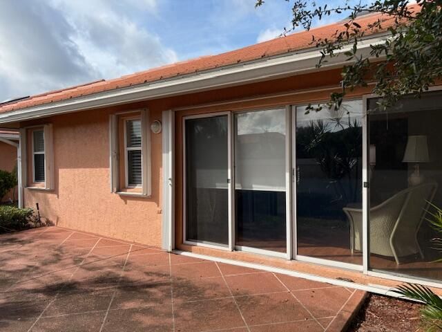 合同活跃: $3,300 (2 贝兹, 2 浴室, 1658 平方英尺)