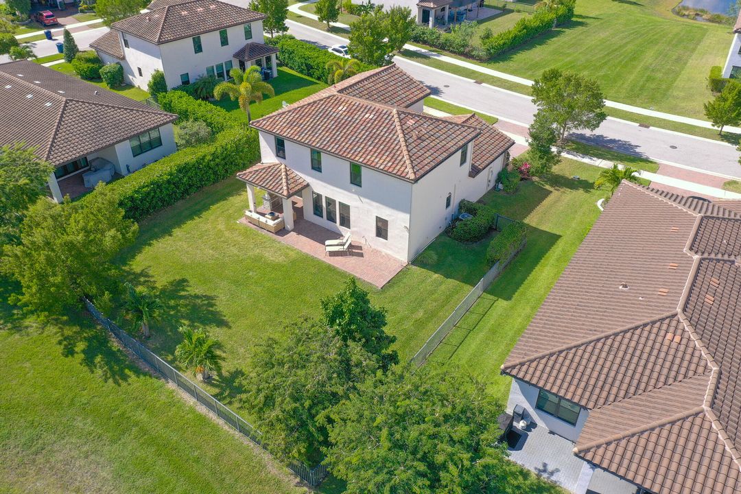 For Sale: $745,000 (4 beds, 3 baths, 2259 Square Feet)