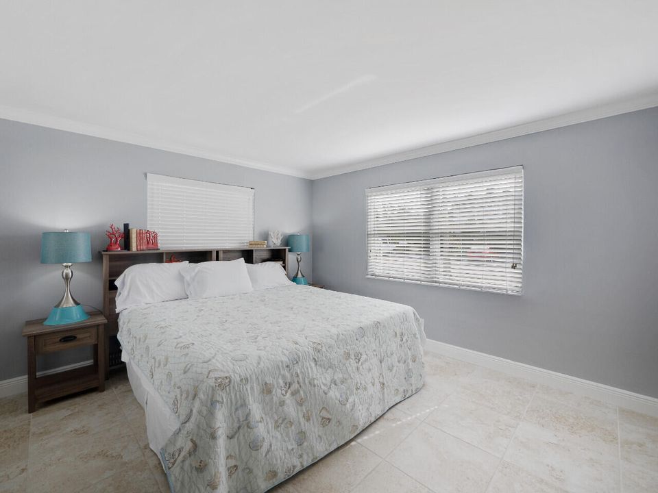 В аренду: $3,495 (2 спален, 1 ванн, 912 Квадратных фут)