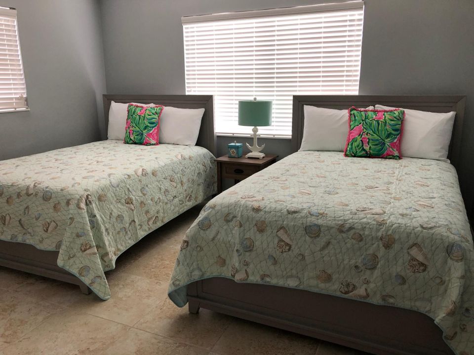 В аренду: $3,495 (2 спален, 1 ванн, 912 Квадратных фут)