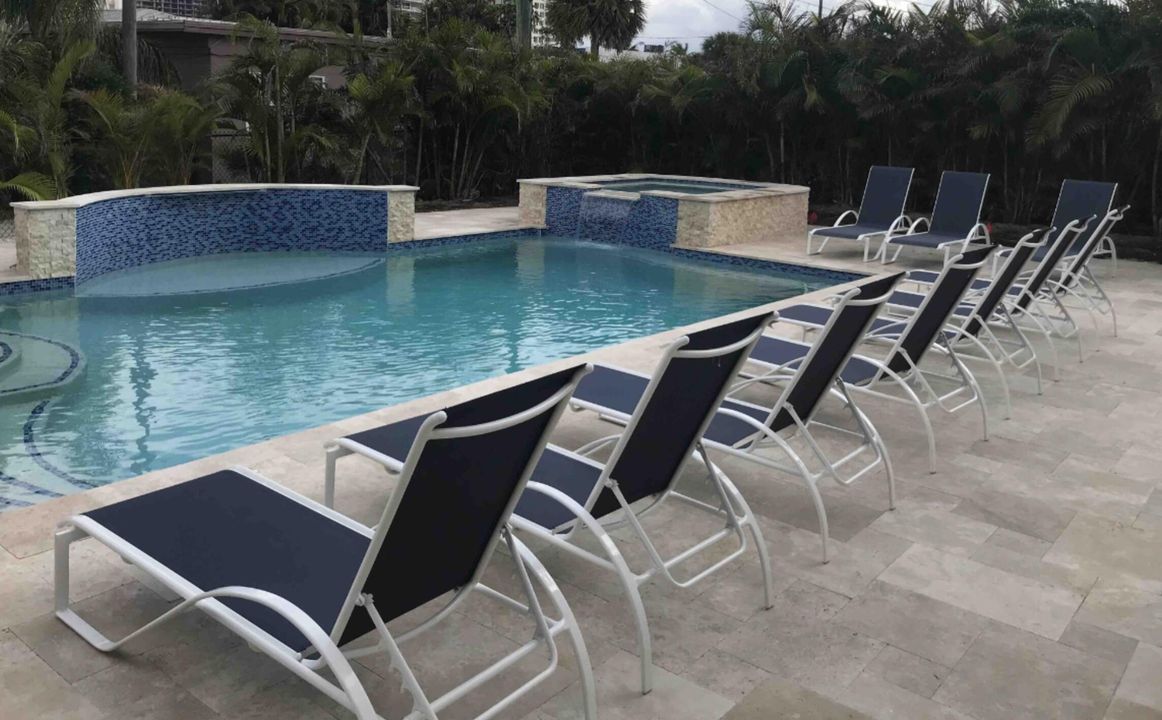 В аренду: $3,495 (2 спален, 1 ванн, 912 Квадратных фут)