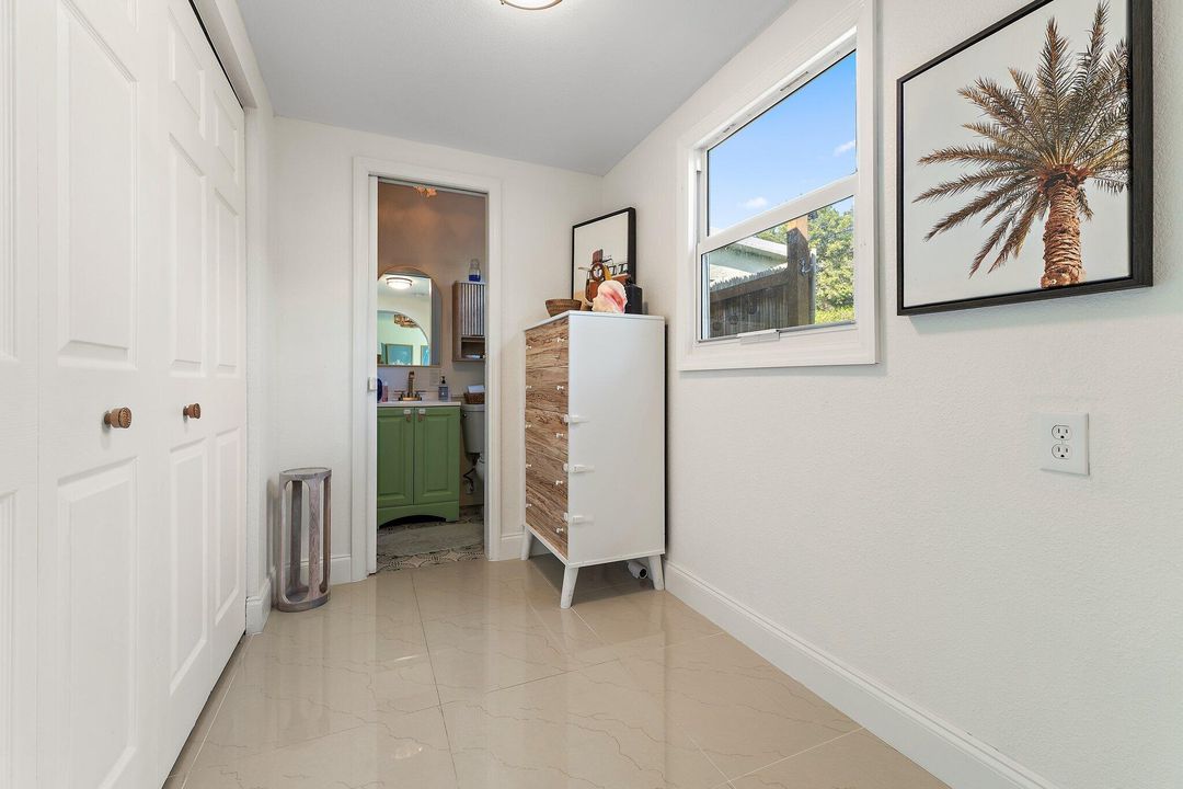 Active With Contract: $525,000 (3 beds, 2 baths, 1198 Square Feet)