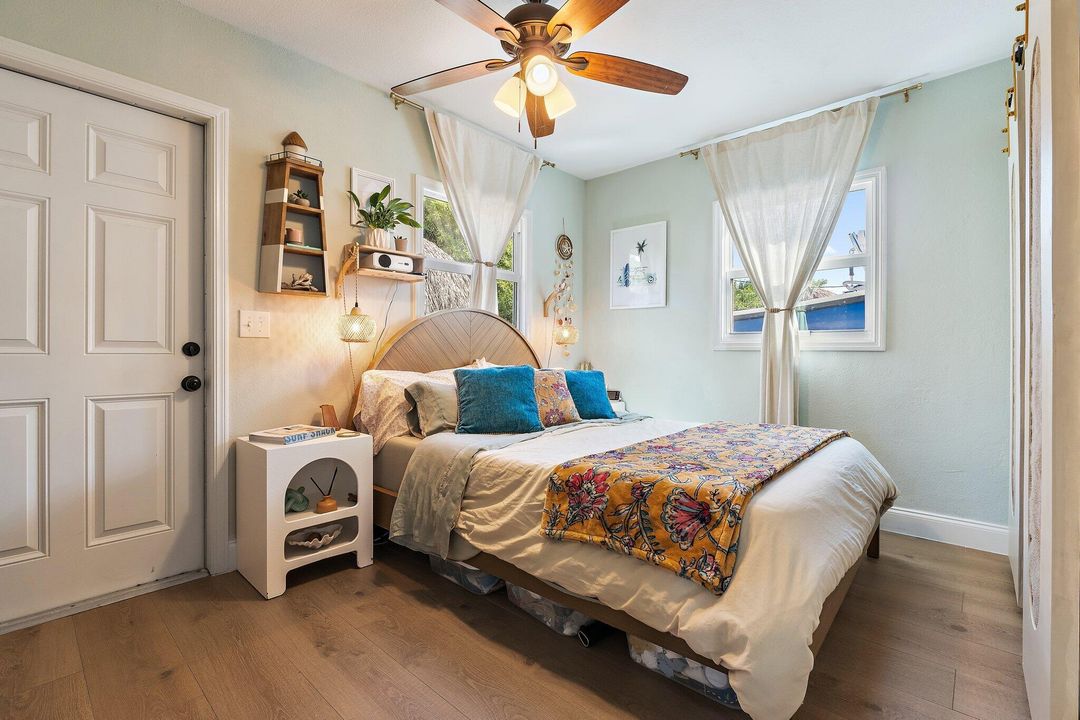 Active With Contract: $525,000 (3 beds, 2 baths, 1198 Square Feet)