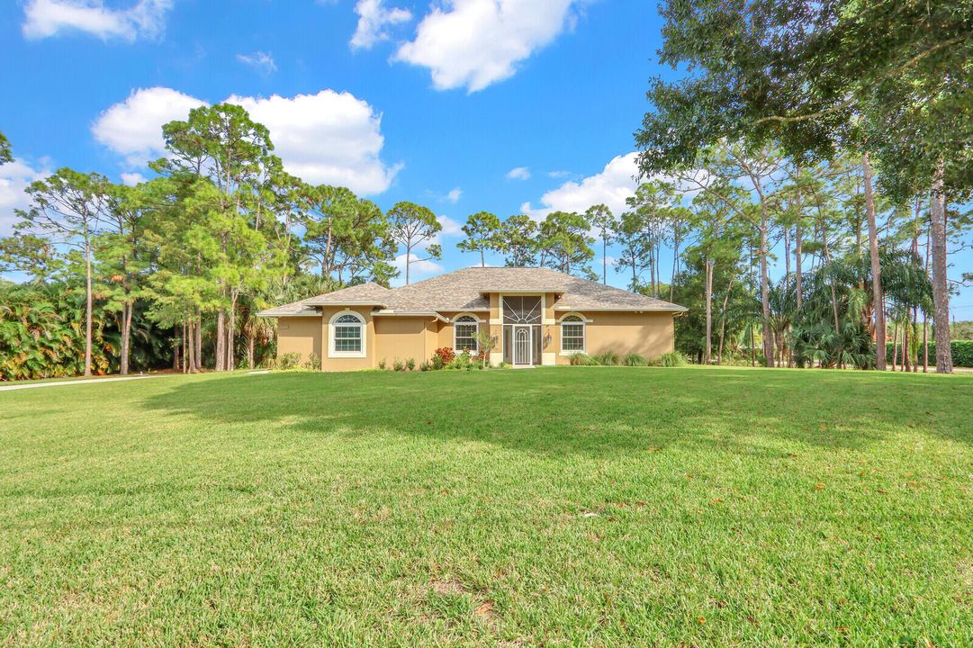 En Renta: $4,900 (3 camas, 2 baños, 2306 Pies cuadrados)