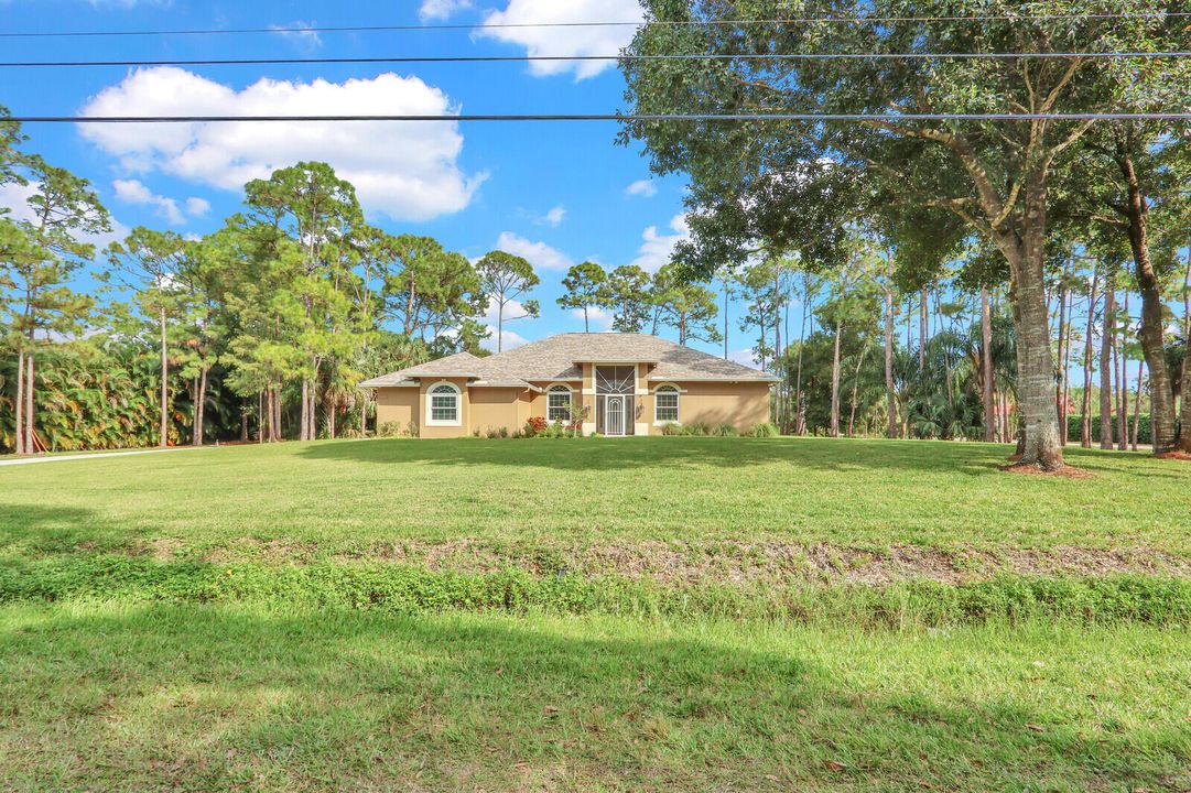 En Renta: $4,900 (3 camas, 2 baños, 2306 Pies cuadrados)