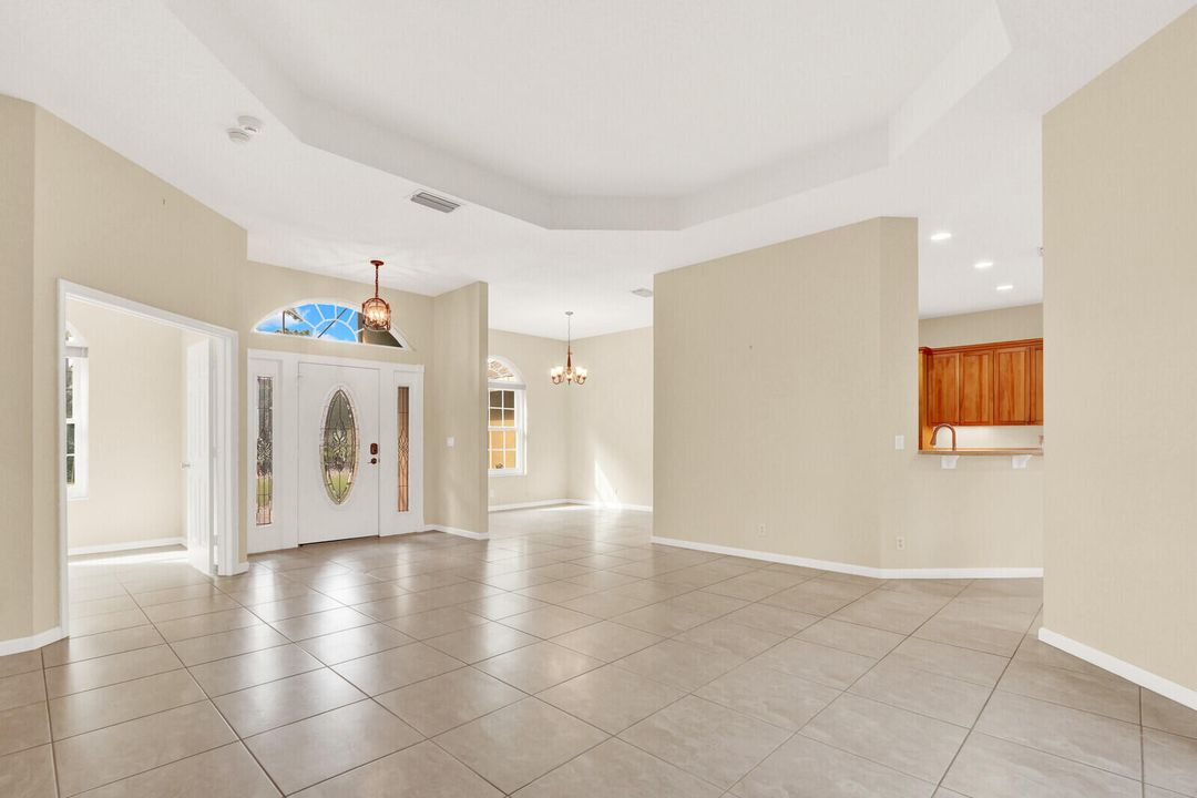 En Renta: $4,900 (3 camas, 2 baños, 2306 Pies cuadrados)