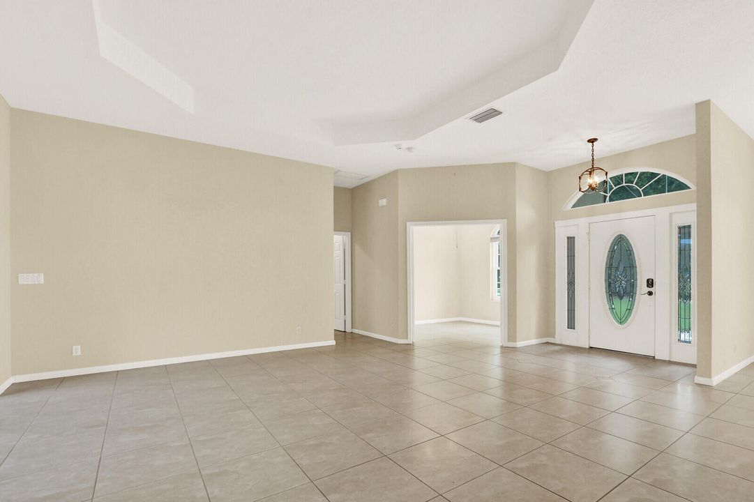 En Renta: $4,900 (3 camas, 2 baños, 2306 Pies cuadrados)