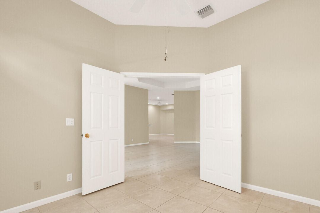 En Renta: $4,900 (3 camas, 2 baños, 2306 Pies cuadrados)