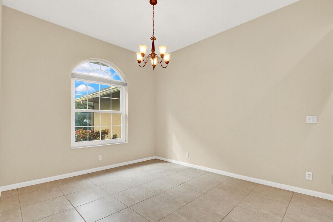 En Renta: $4,900 (3 camas, 2 baños, 2306 Pies cuadrados)