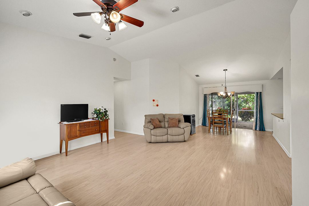 En Venta: $529,999 (3 camas, 2 baños, 1494 Pies cuadrados)