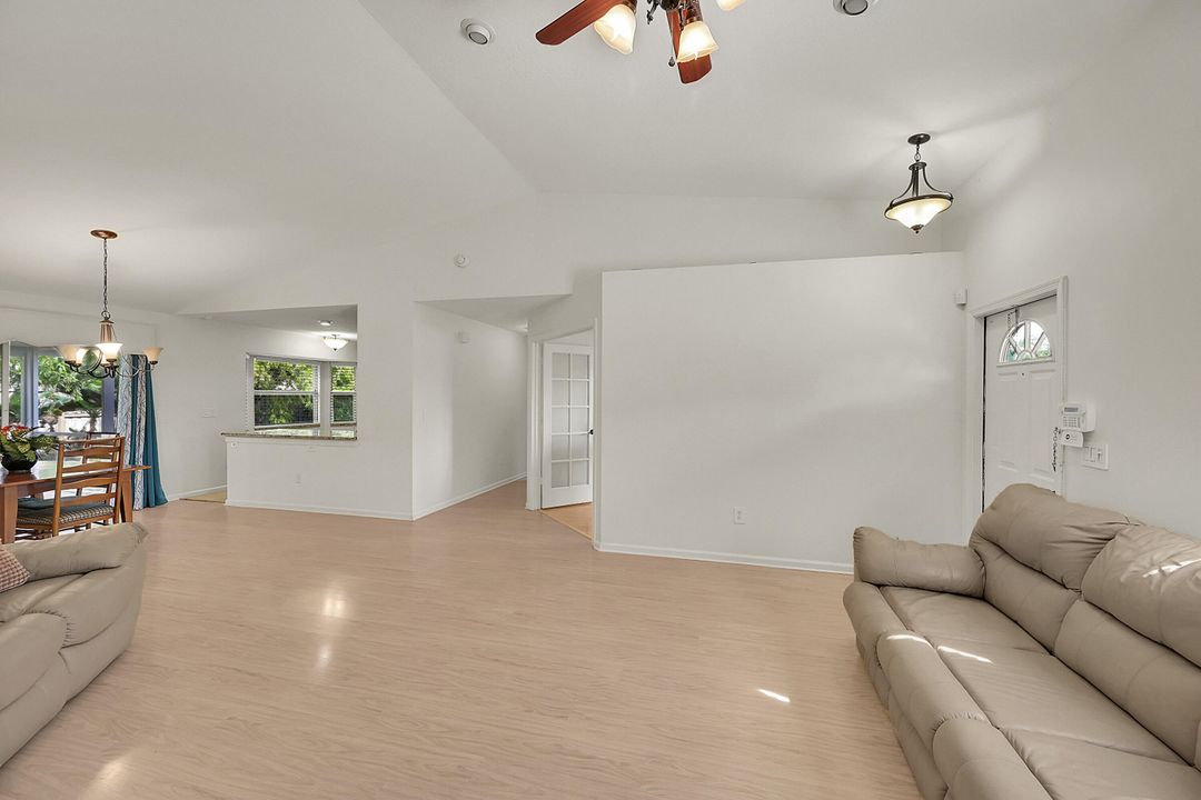 En Venta: $529,999 (3 camas, 2 baños, 1494 Pies cuadrados)