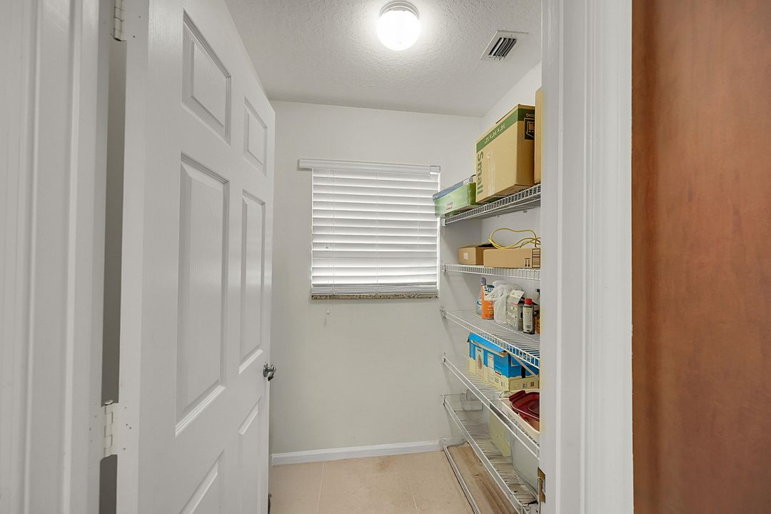 En Venta: $529,999 (3 camas, 2 baños, 1494 Pies cuadrados)