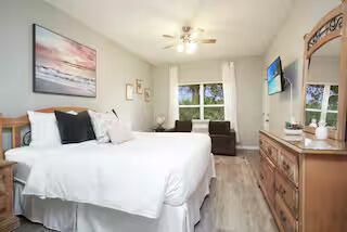 Под контрактом: $1,700 (1 спален, 1 ванн, 850 Квадратных фут)