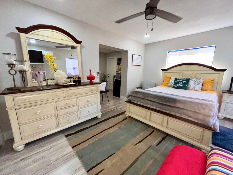 В аренду: $1,450 (1 спален, 1 ванн, 300 Квадратных фут)