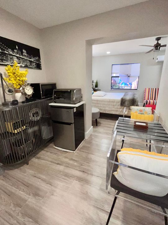 В аренду: $1,450 (1 спален, 1 ванн, 300 Квадратных фут)