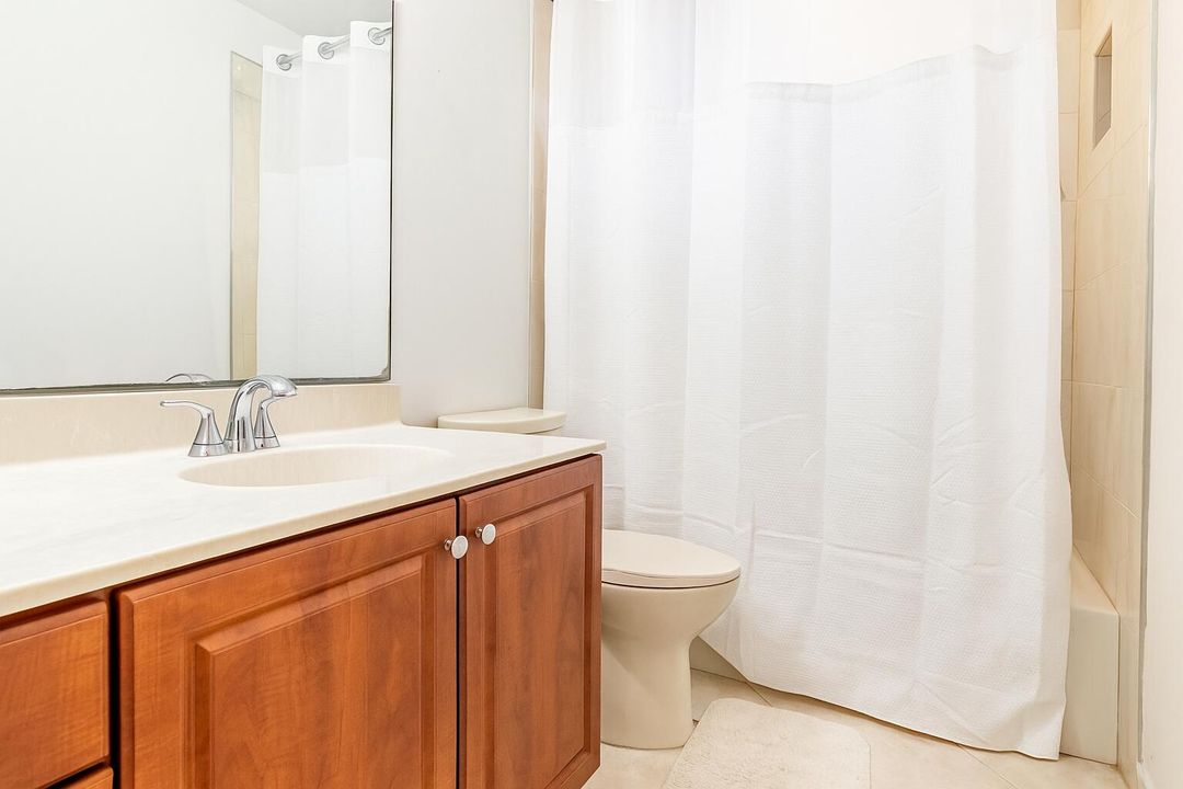 Active With Contract: $2,500 (3 beds, 2 baths, 1253 Square Feet)