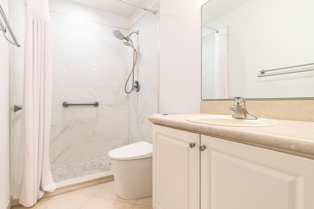 Active With Contract: $2,500 (3 beds, 2 baths, 1253 Square Feet)