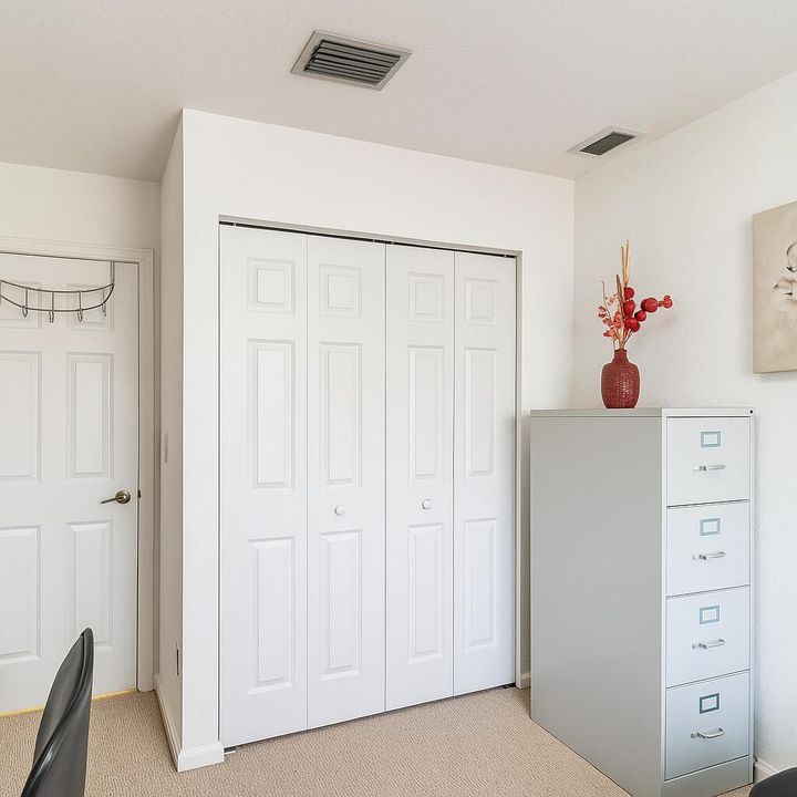 Active With Contract: $2,500 (3 beds, 2 baths, 1253 Square Feet)