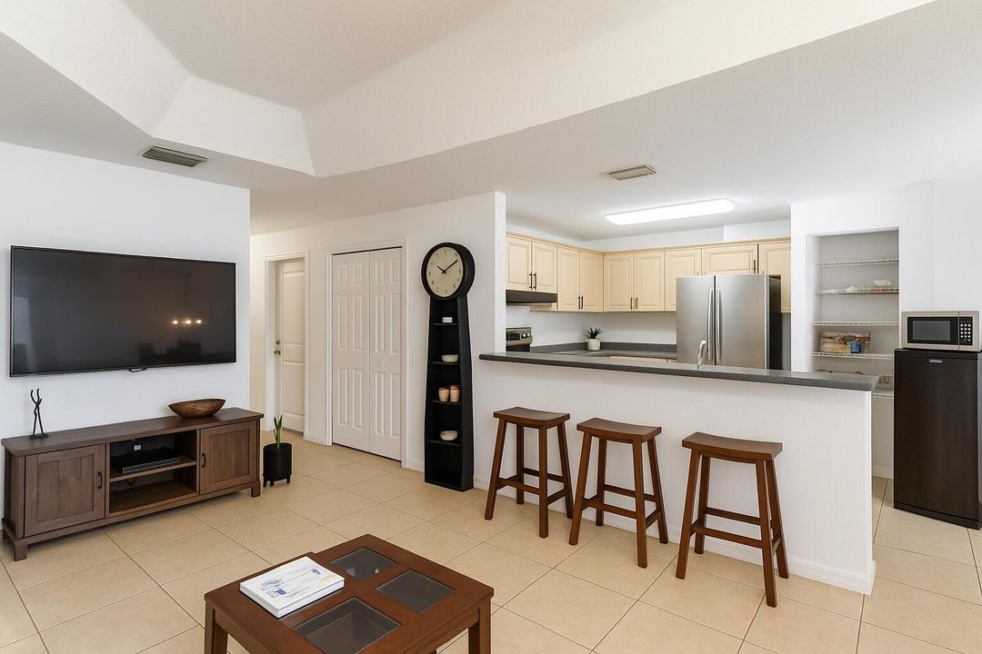 Active With Contract: $2,500 (3 beds, 2 baths, 1253 Square Feet)