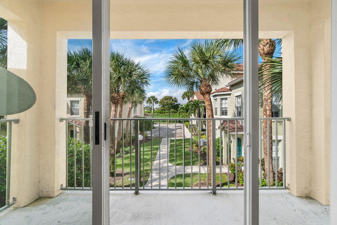 出租: $2,400 (2 贝兹, 2 浴室, 1137 平方英尺)