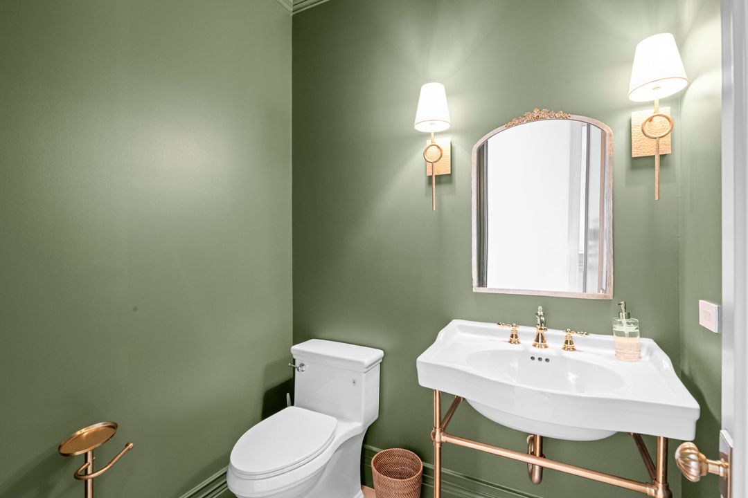 For Sale: $3,650,000 (5 beds, 6 baths, 5393 Square Feet)