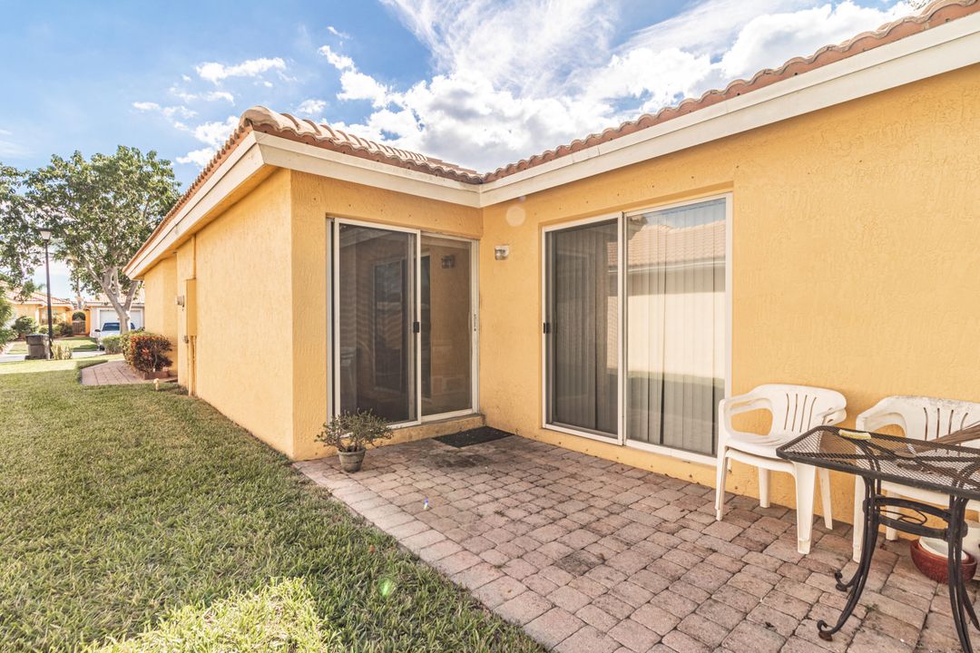 Active With Contract: $2,500 (3 beds, 2 baths, 1253 Square Feet)