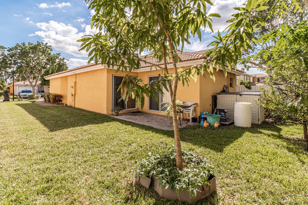 Active With Contract: $2,500 (3 beds, 2 baths, 1253 Square Feet)