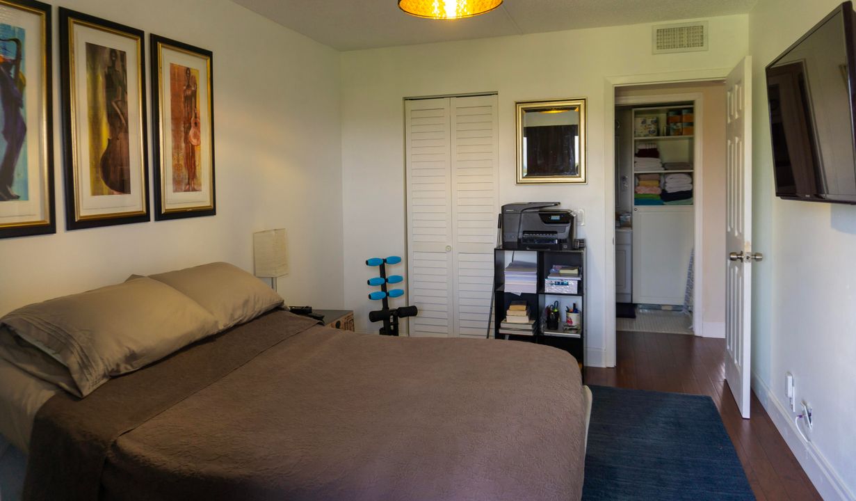 For Rent: $1,750 (2 beds, 2 baths, 896 Square Feet)