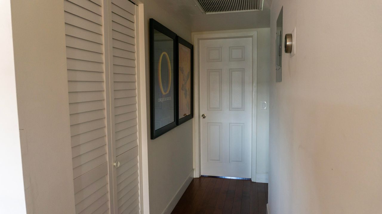 For Rent: $1,750 (2 beds, 2 baths, 896 Square Feet)