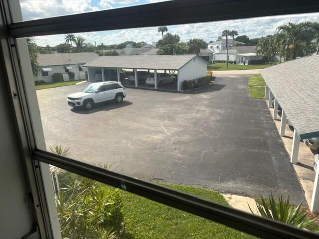 For Sale: $171,000 (2 beds, 1 baths, 792 Square Feet)