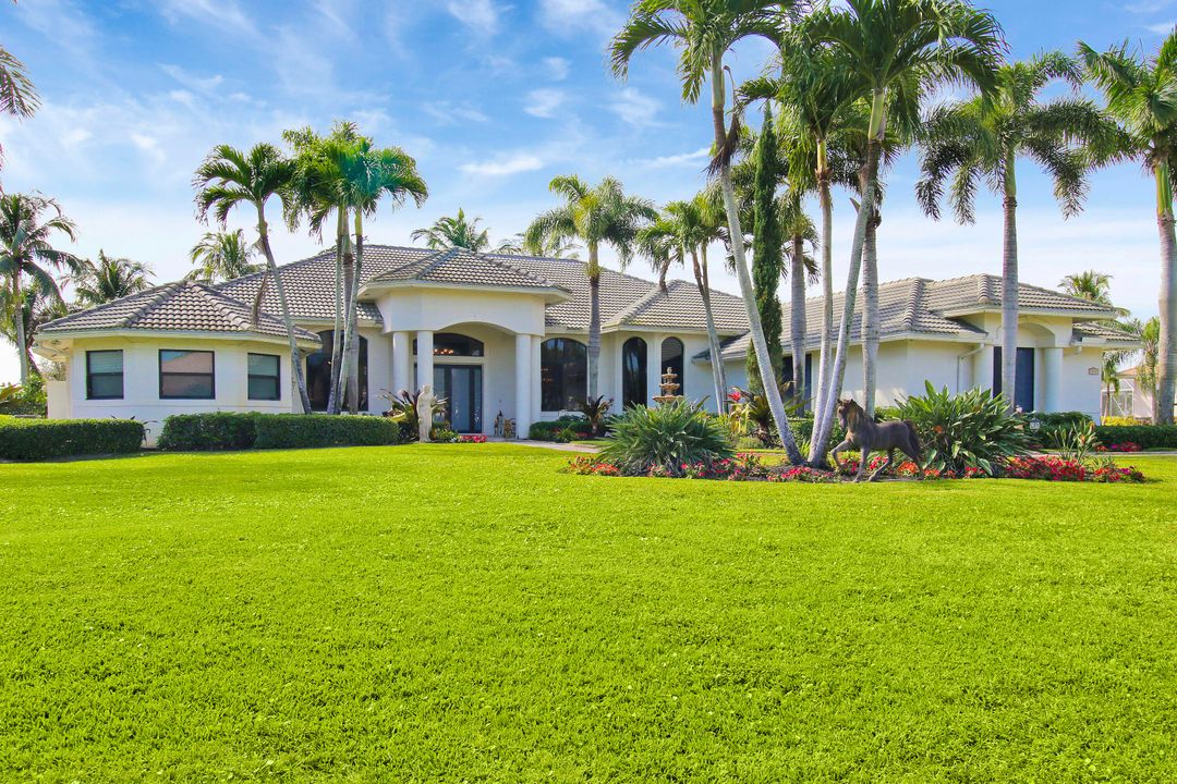 For Sale: $3,495,000 (5 beds, 4 baths, 4151 Square Feet)