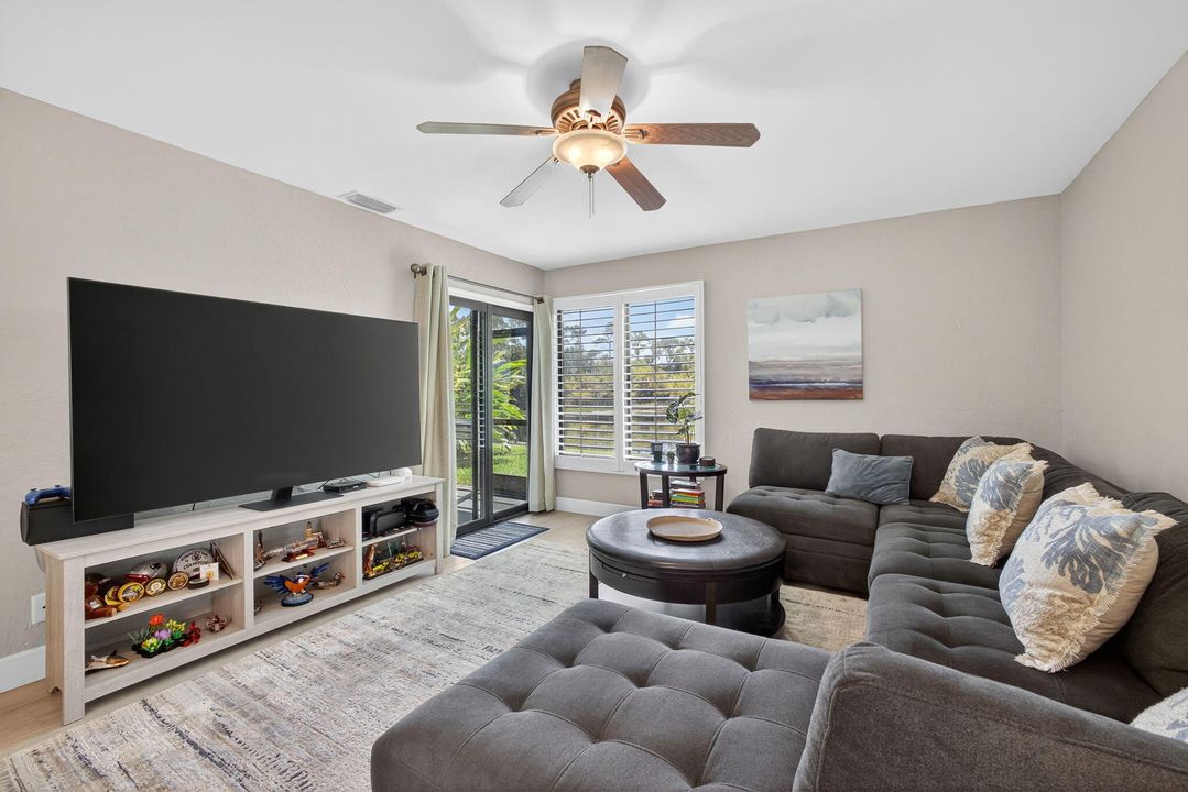 В аренду: $2,600 (3 спален, 2 ванн, 1225 Квадратных фут)