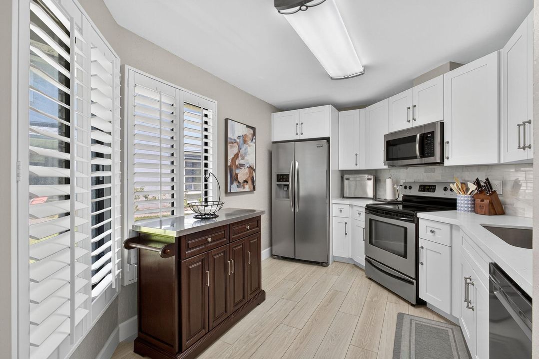 В аренду: $2,600 (3 спален, 2 ванн, 1225 Квадратных фут)