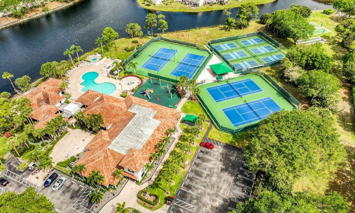 В аренду: $2,600 (3 спален, 2 ванн, 1225 Квадратных фут)